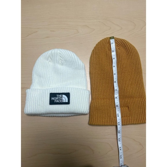 North Face beanie - Picture 3 of 5